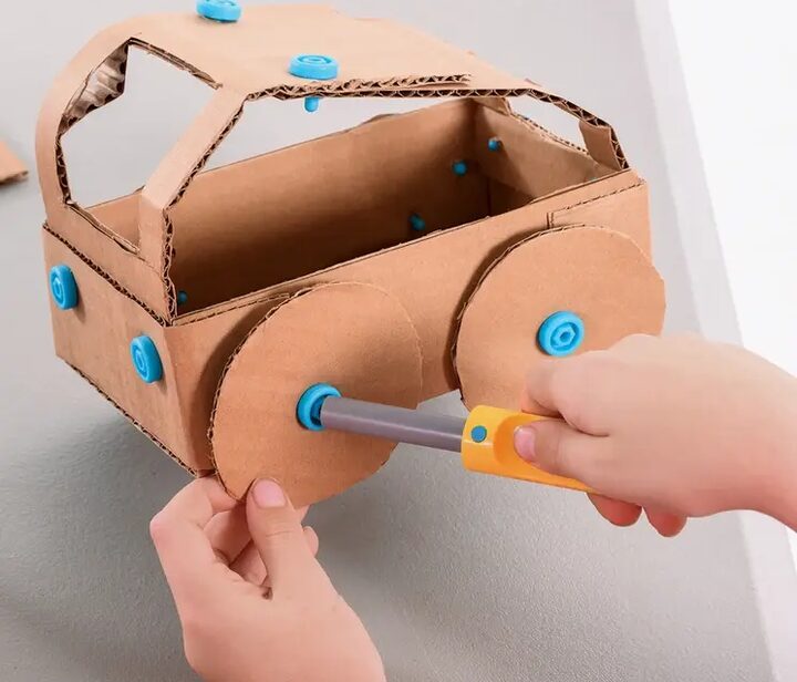 S 37784 makedocardboardconstructiontoolsets model 3